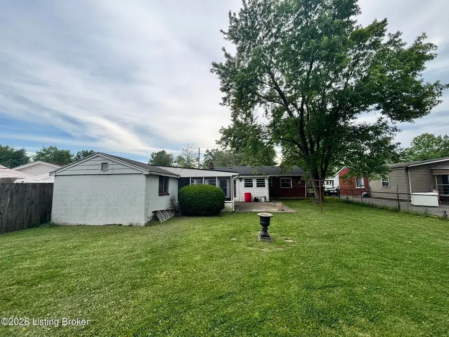 405 Mac Brae Rd, Louisville, KY 40214 - #3