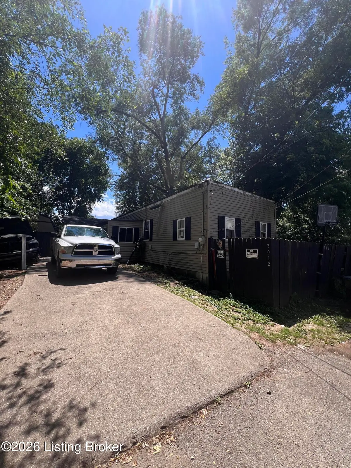 3012 Columbia St, Louisville, KY 40212 - #1