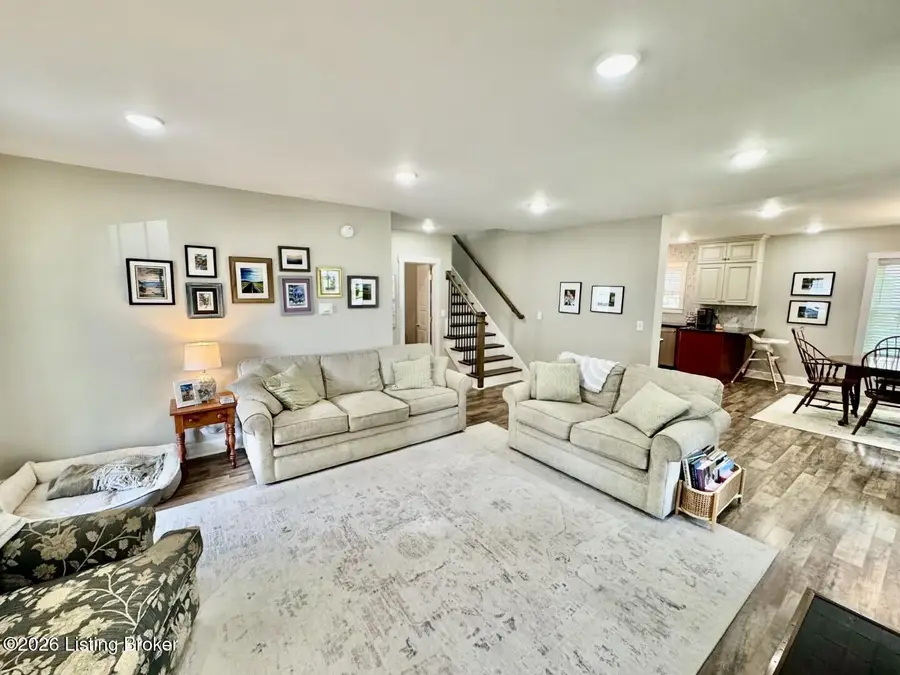204 E Virginia Ave, Springfield, KY 40069 - #2