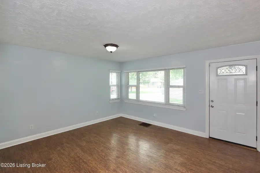 1702 Herby Dr, Jeffersonville, IN 47130 - #2
