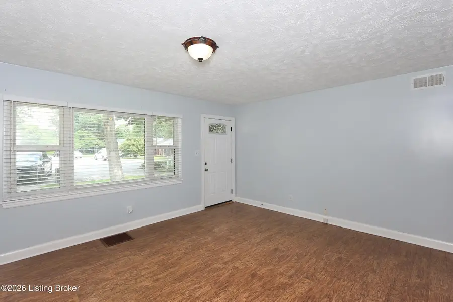 1702 Herby Dr, Jeffersonville, IN 47130 - #3