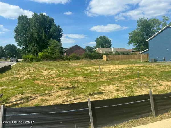 8210 Roseborough Rd, Louisville, KY 40228