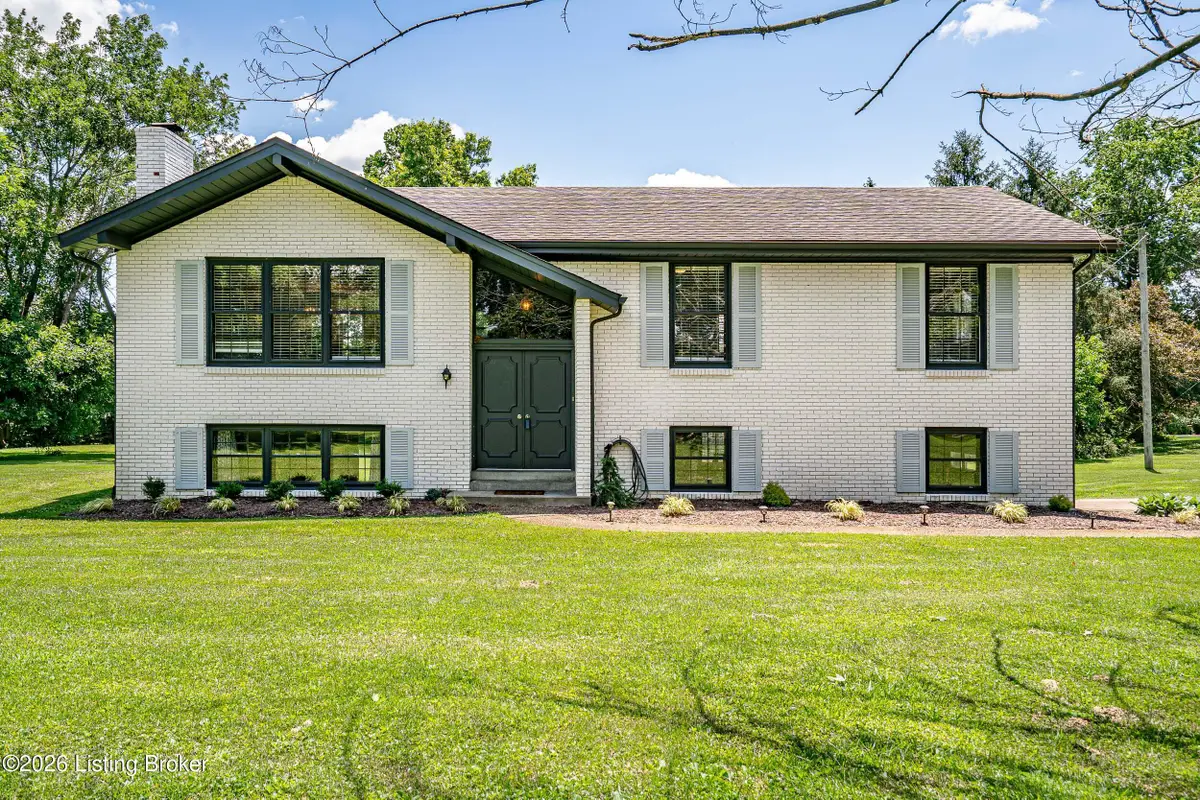 3516 Echo Valley Cir, La Grange, KY 40031 - #1