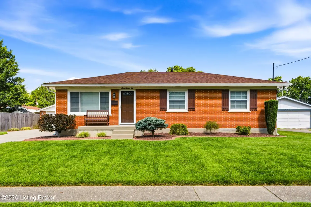6302 Derrick Dr, Louisville, KY 40216 - #1