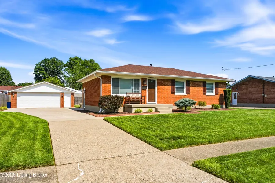 6302 Derrick Dr, Louisville, KY 40216 - #2