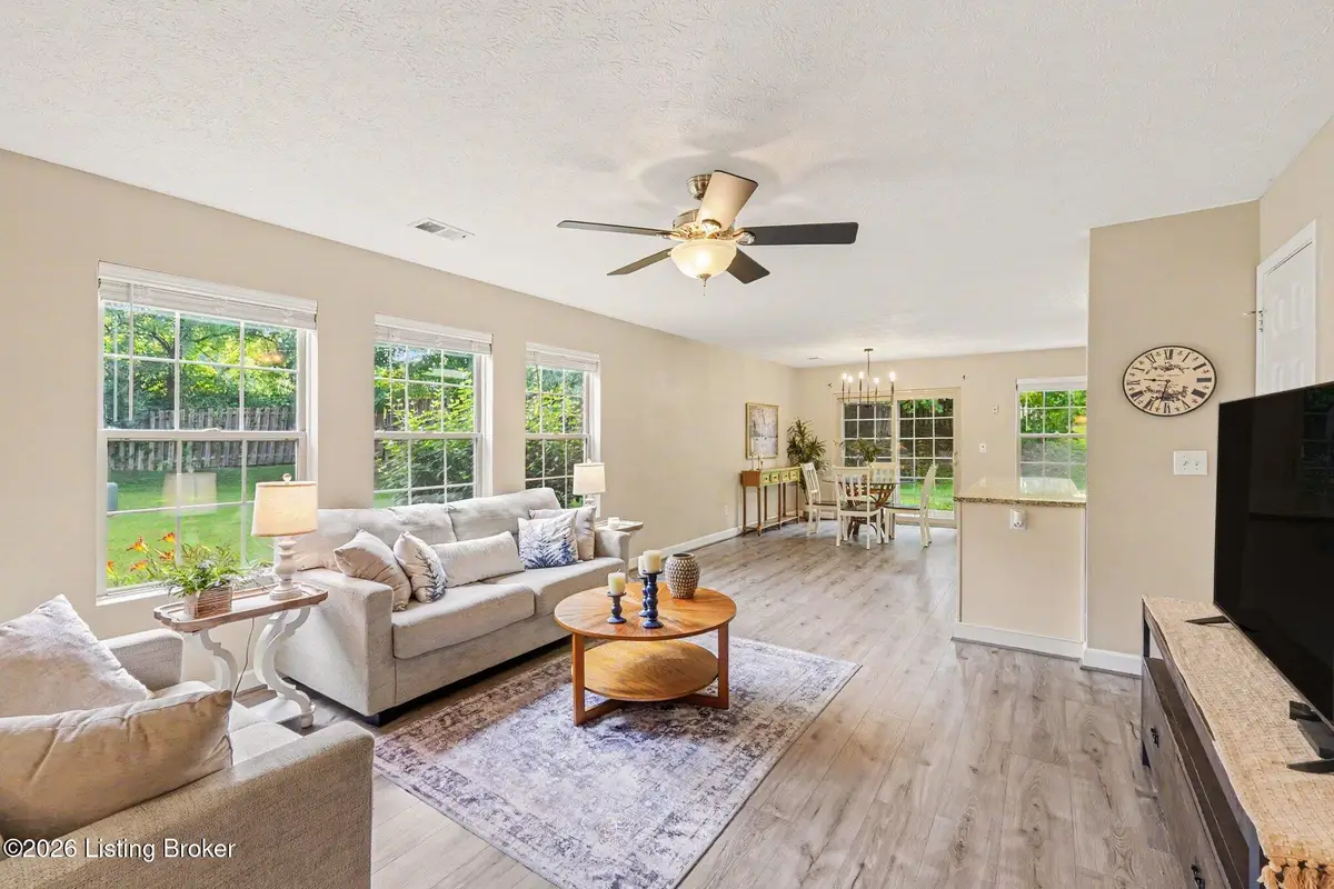 8622 Grand Neptune Dr, Louisville, KY 40228 - #1