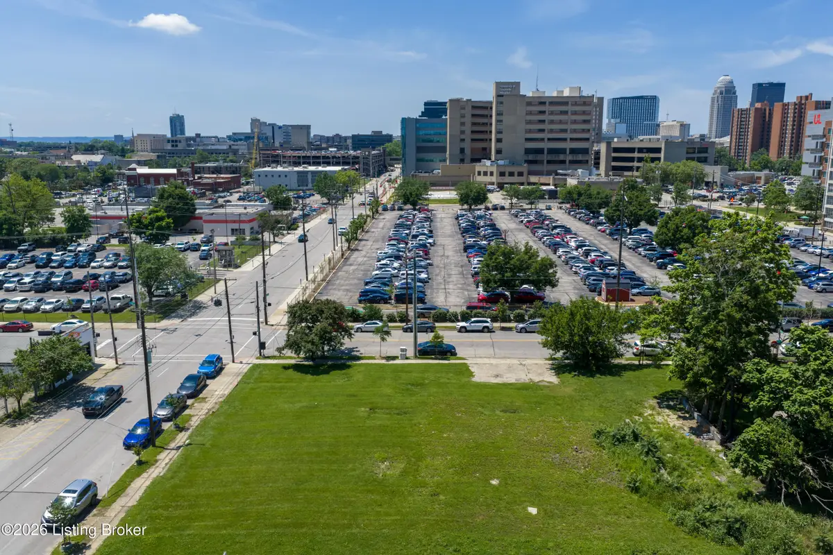 709 E Chestnut St, Louisville, KY 40202 - #1