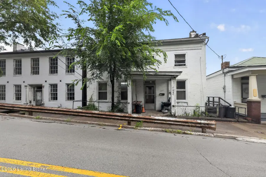 105 W 4th St, Maysville, KY 41056 - #3