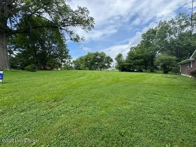 6215 Willismore Dr, Louisville, KY 40272 - #1