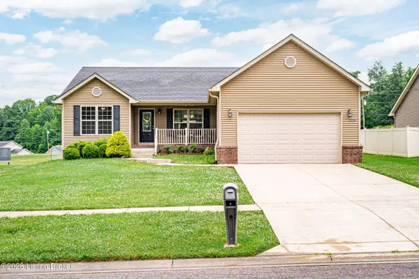 125 Boone Trace, Radcliff, KY 40160