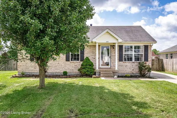 472 Beechcliff Cir, Shepherdsville, KY 40165