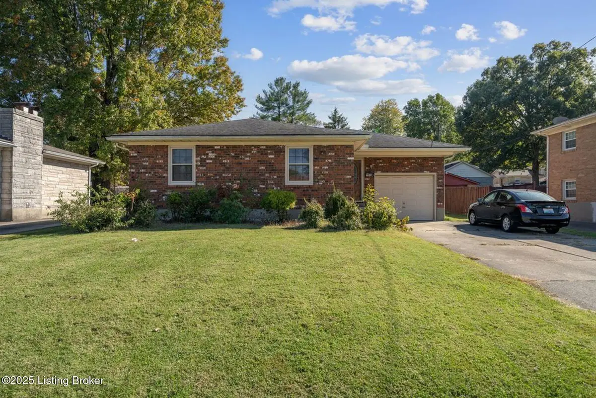 7508 Pimlico Dr, Louisville, KY 40214 - #1