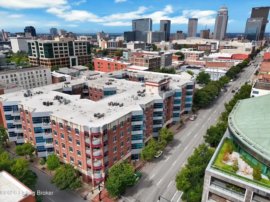 324 E Main St #404, Louisville, KY 40202 - #3