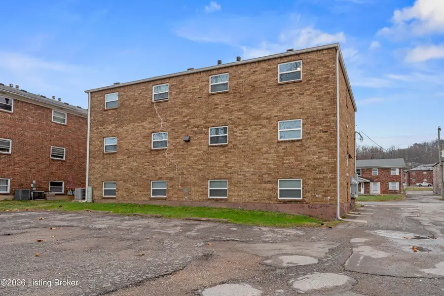 3217 Fordhaven Rd #5, Louisville, KY 40214 - #3