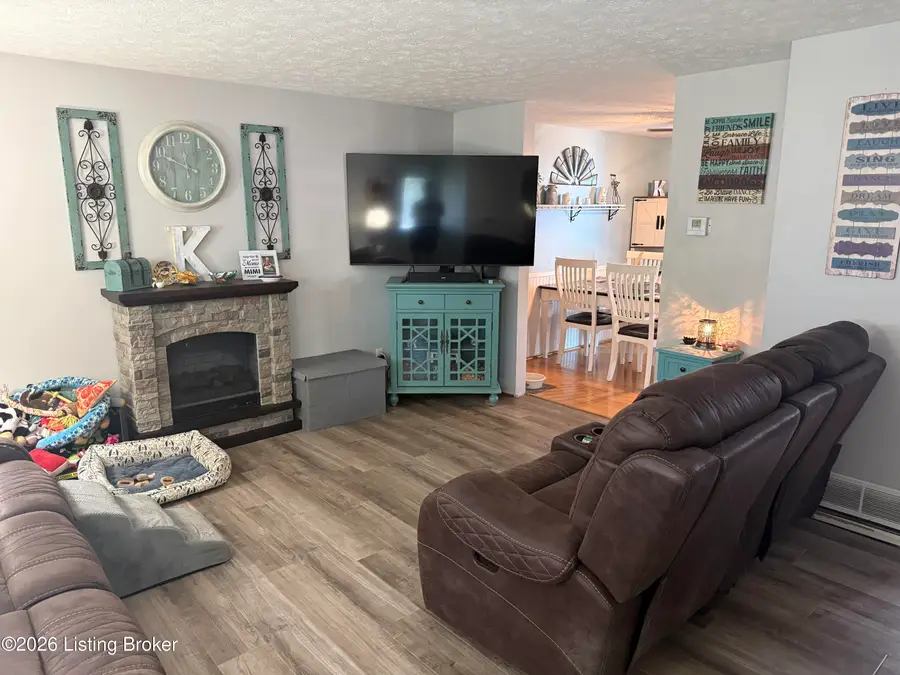 175 Prairie Dr, Louisville, KY 40229 - #3
