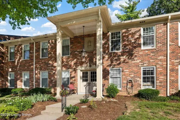 324 Stonehenge Dr #APT 102, Louisville, KY 40207