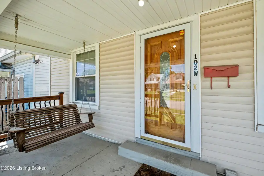 102 W Collins Ct, Louisville, KY 40214 - #2