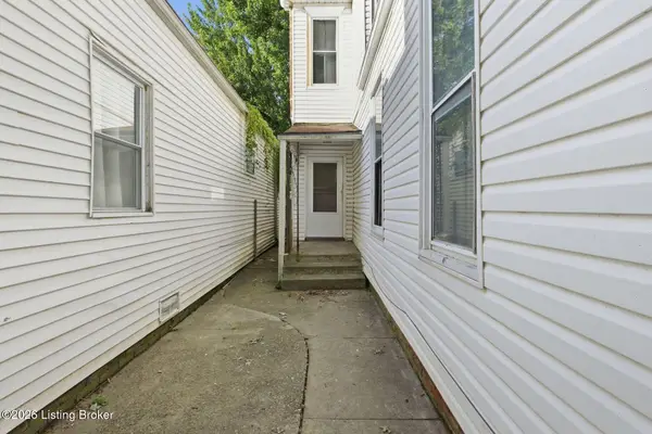 1036 E Caldwell St, Louisville, KY 40204
