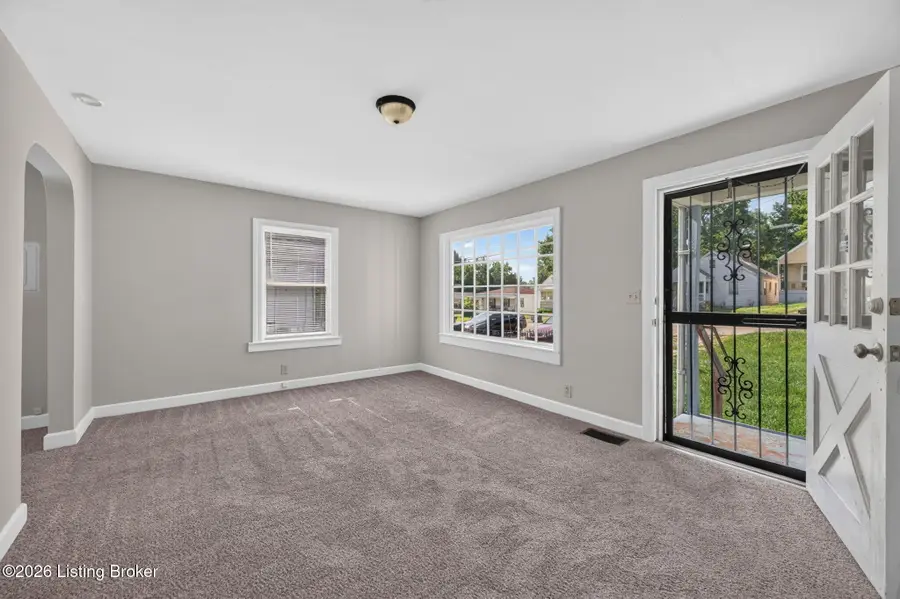 1327 Shingo Ave, Louisville, KY 40215 - #3