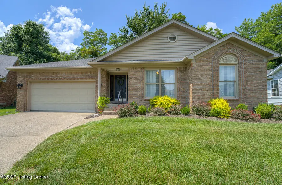 715 Auburn Oaks Dr, Louisville, KY 40214 - #2