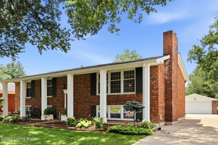 2410 Mahan Dr, Louisville, KY 40299 - #2