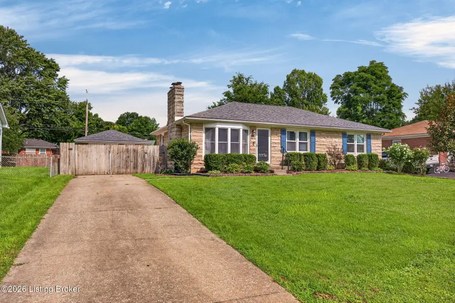 9914 Prairie Dr, Louisville, KY 40272 - #3