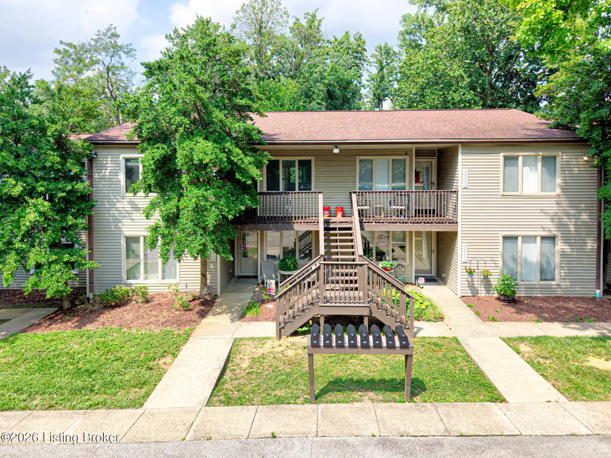 9321 Loch Lea Ln #B, Louisville, KY 40291 - #1
