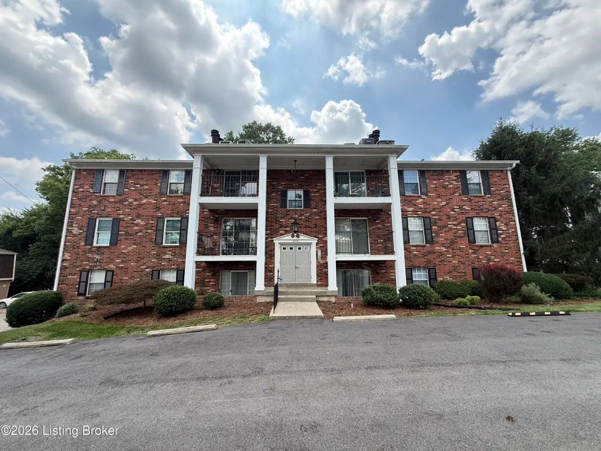 3312 Colonial Manor Cir #6A, Louisville, KY 40218 - #1