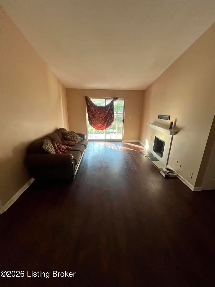 3312 Colonial Manor Cir #6A, Louisville, KY 40218 - #2