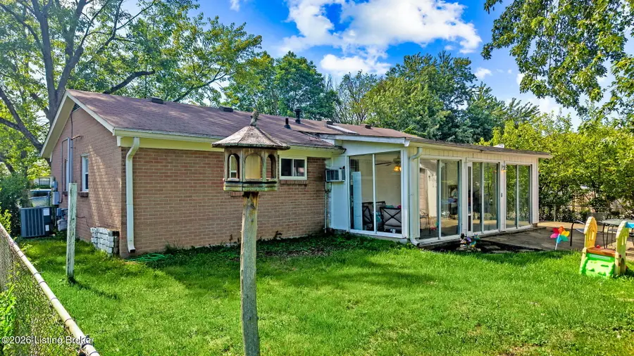7903 Grenelle Dr, Louisville, KY 40228 - #2