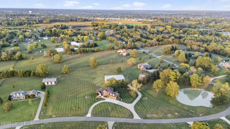 10240 Saddle Pointe Dr, Louisville, KY 40291 - #2