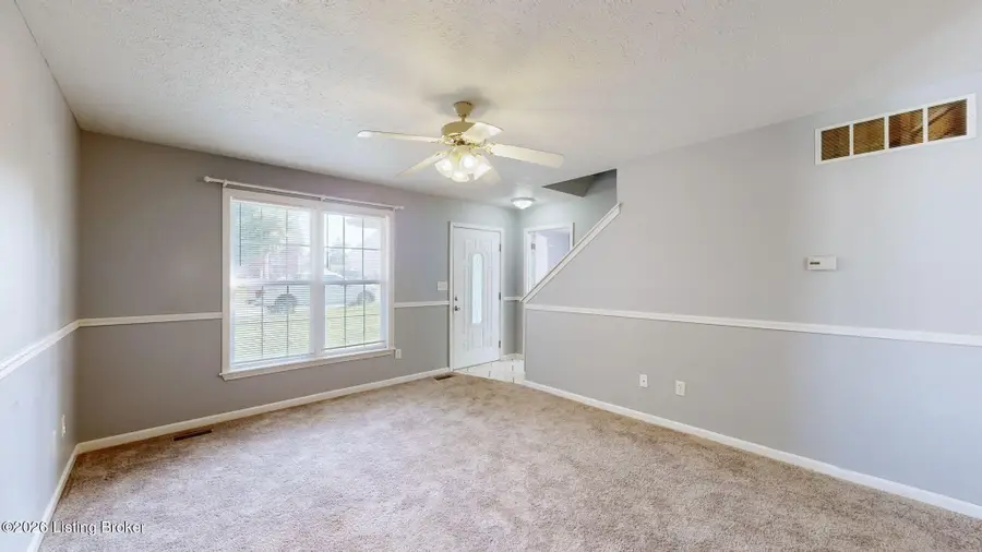 6815 Currington Cir, Louisville, KY 40258 - #3