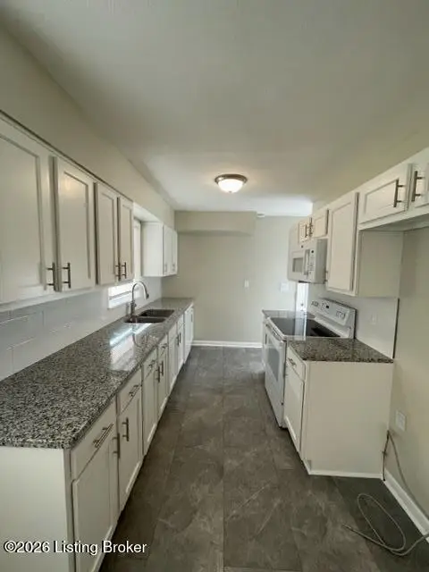 2306 Youngland Ave, Louisville, KY 40216 - #2