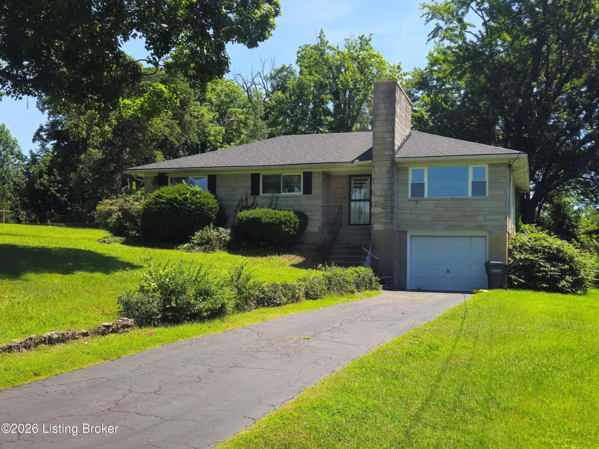 6145 Overhill Dr, Louisville, KY 40229 - #1