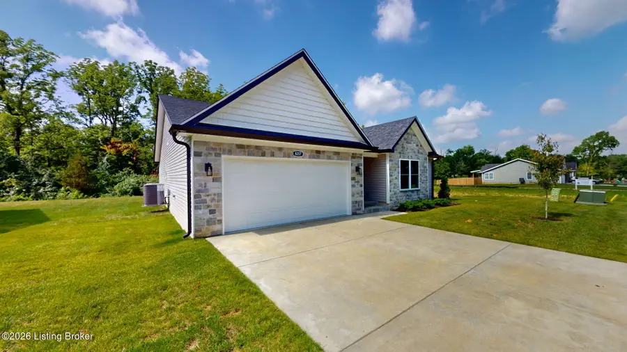 8207 Roseborough Rd, Louisville, KY 40228 - #2