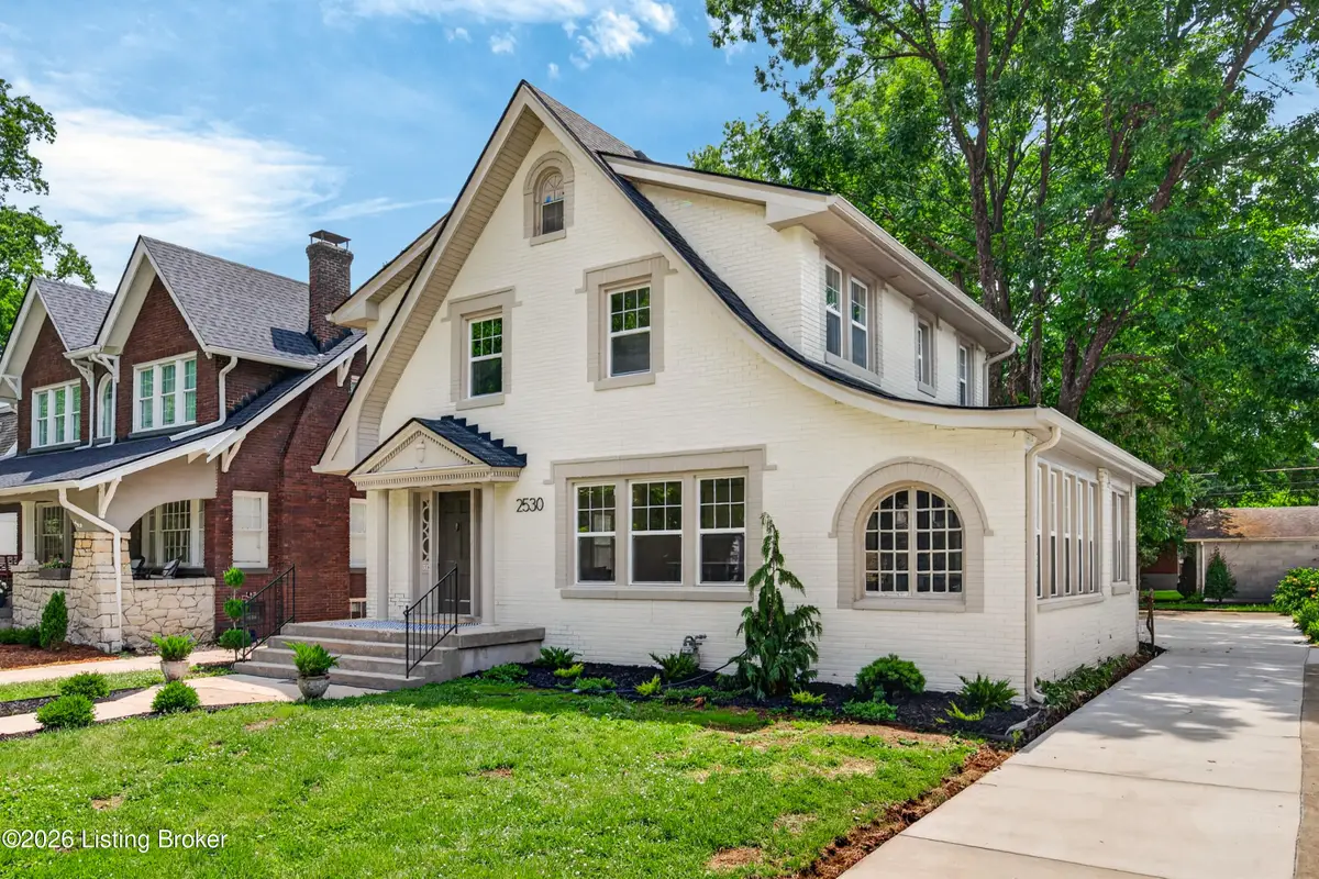 2530 Broadmeade Rd, Louisville, KY 40205 - #1