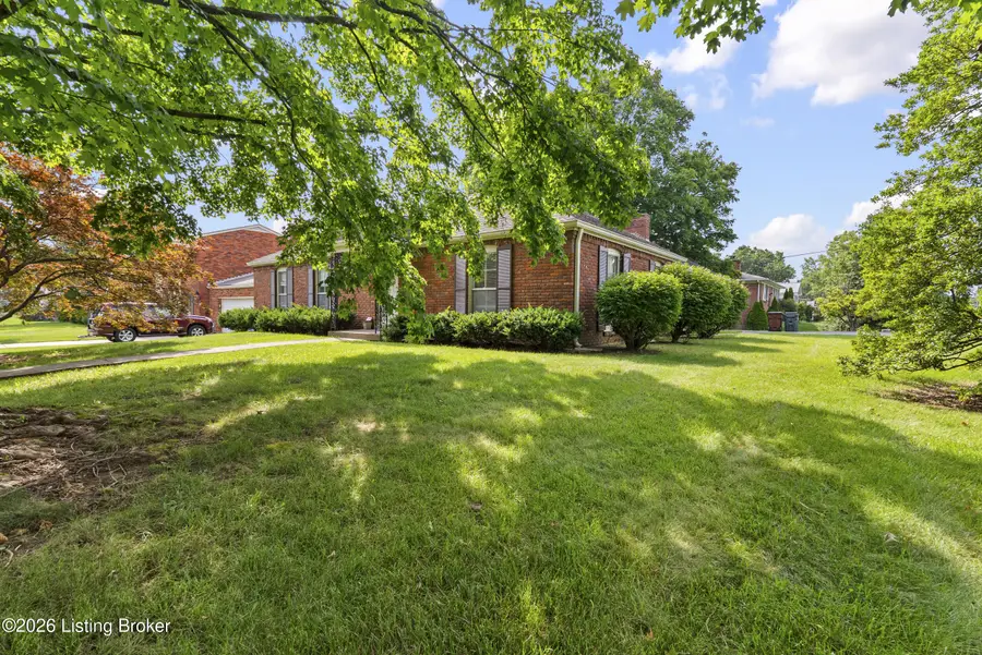 9829 Meadow Vale Dr, Louisville, KY 40242 - #3