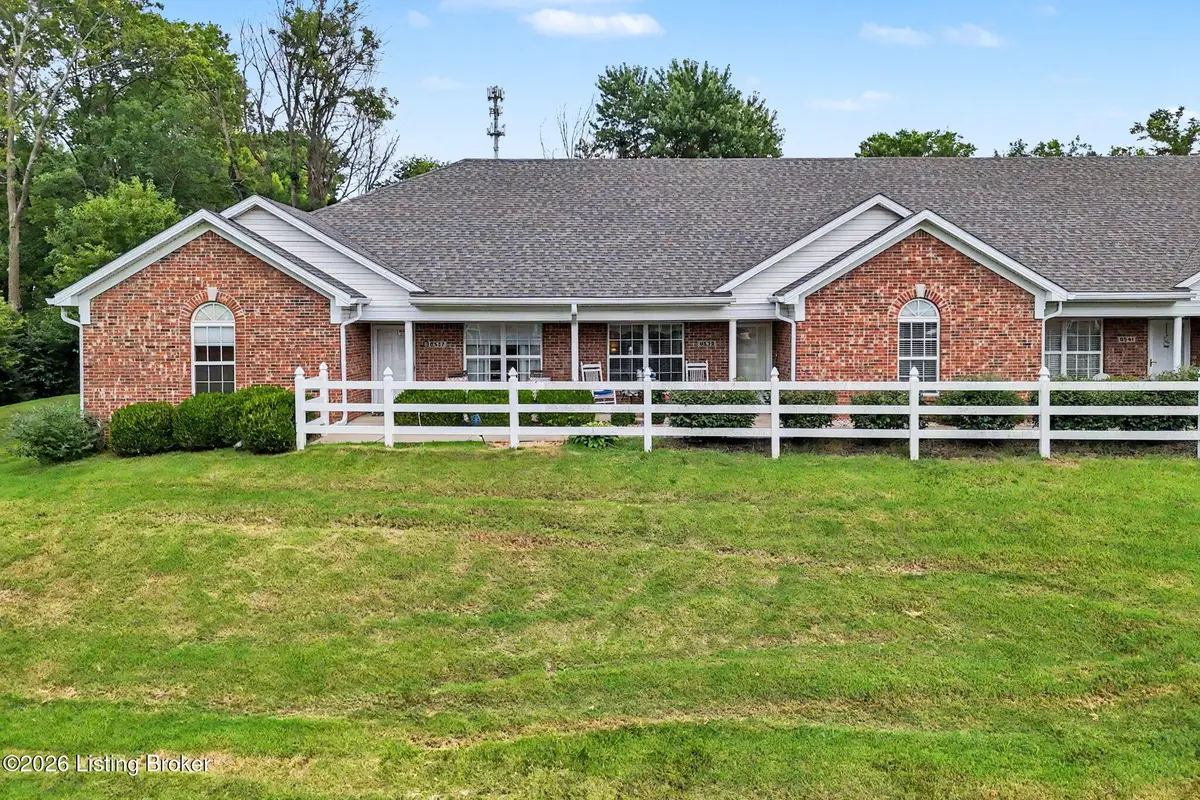 8537 Applegate Village Dr, Louisville, KY 40219 - #1