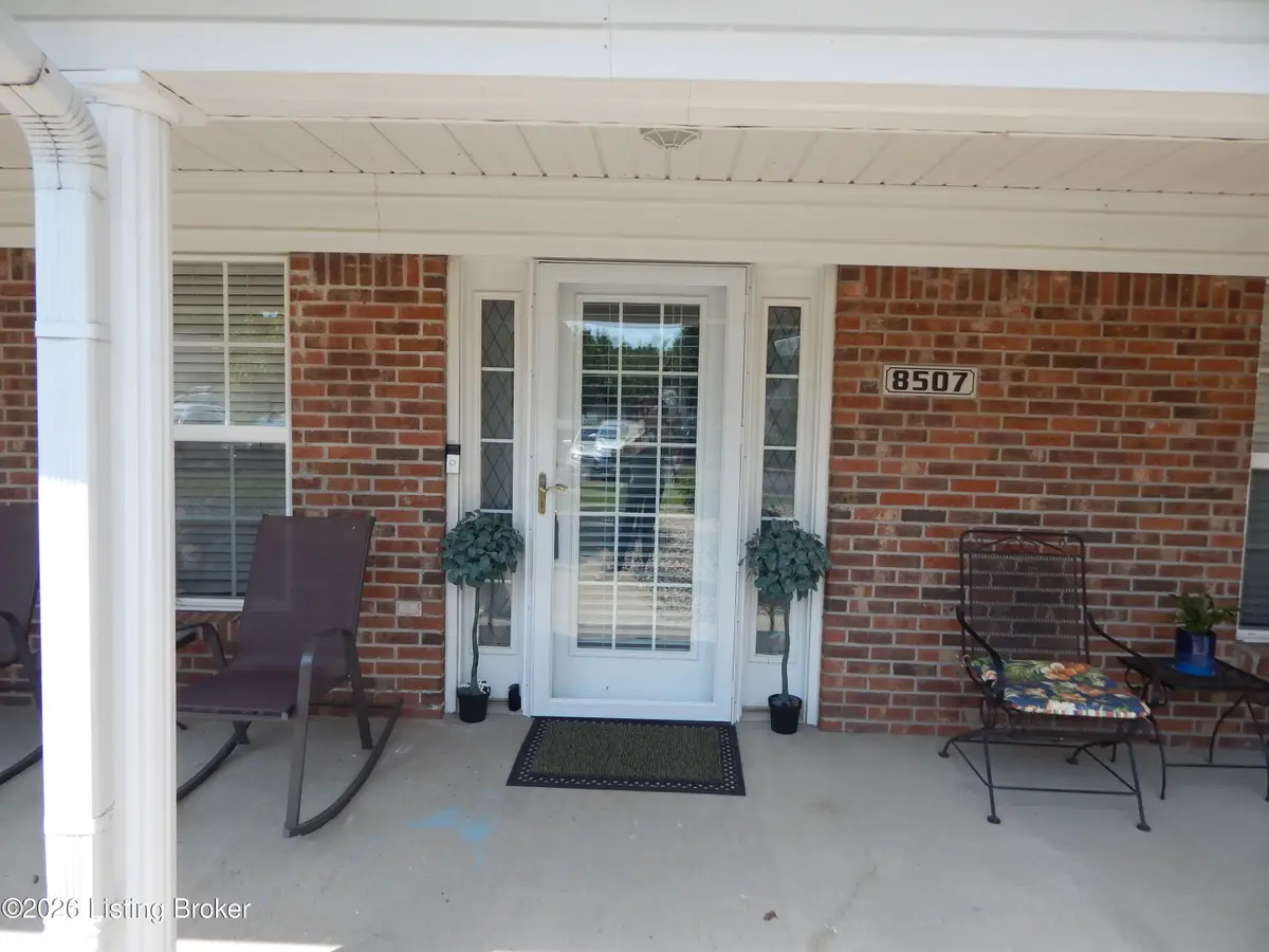 8507 Applegate Village Dr, Louisville, KY 40219 - #1