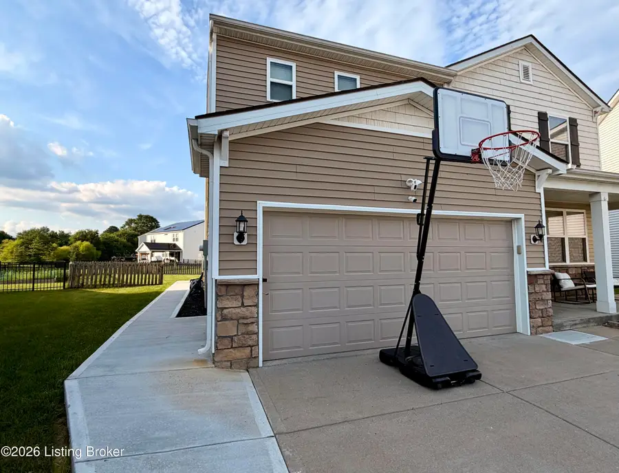 11717 Trottingham Cir, Louisville, KY 40299 - #2