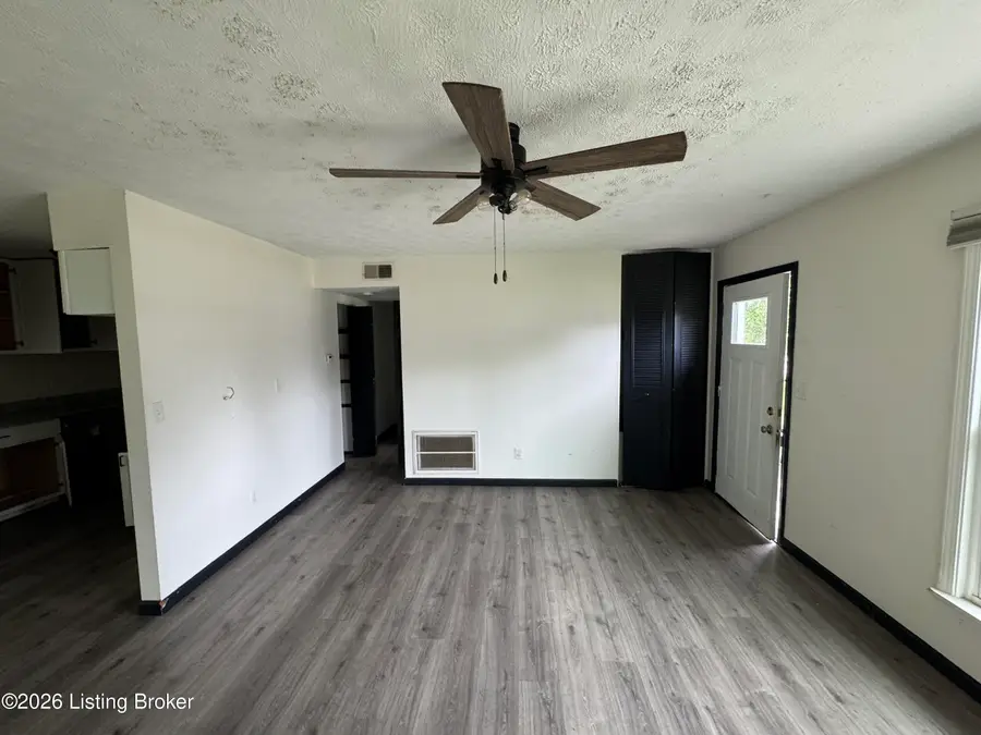 752 Pearman Ave, Radcliff, KY 40160 - #2