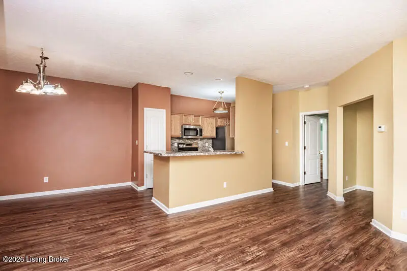 9208 Hawthorne Pointe Dr #102, Louisville, KY 40272 - #3