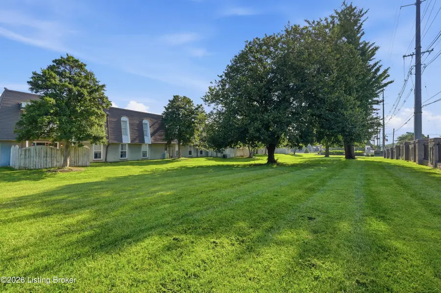 113 La Fontenay Ct, Louisville, KY 40223 - #2