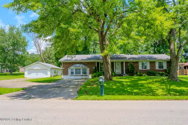 2315 Pikes Peak Blvd, Louisville, KY 40214