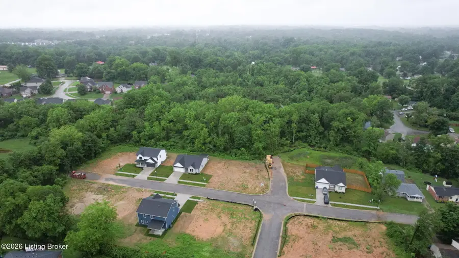 7203 E Manslick Rd, Louisville, KY 40228 - #2