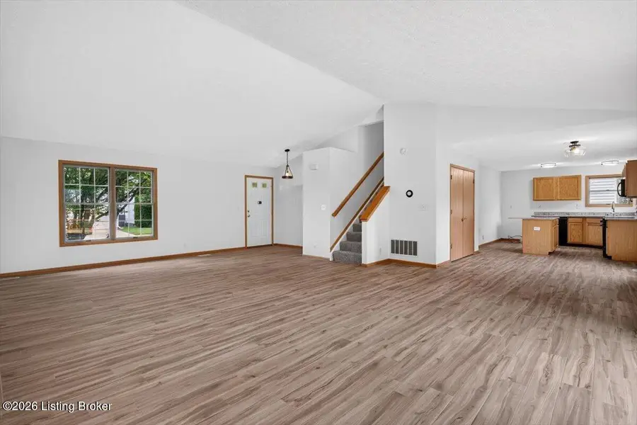 7317 Orchard Lake Blvd, Louisville, KY 40218 - #2