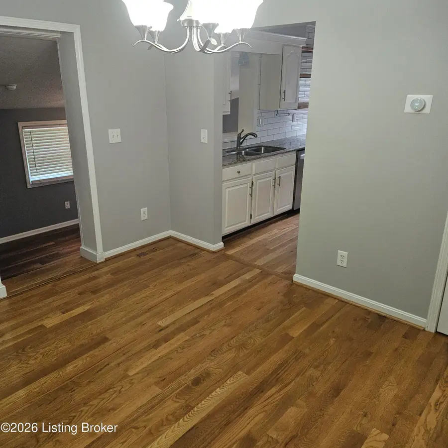 3911 Gardenia Ct, Louisville, KY 40220 - #3