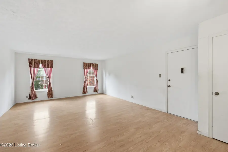 8126 Lake Terrace #G11, Louisville, KY 40222 - #3