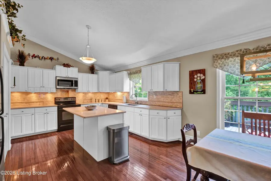 5494 Old Sligo Rd, La Grange, KY 40031 - #2