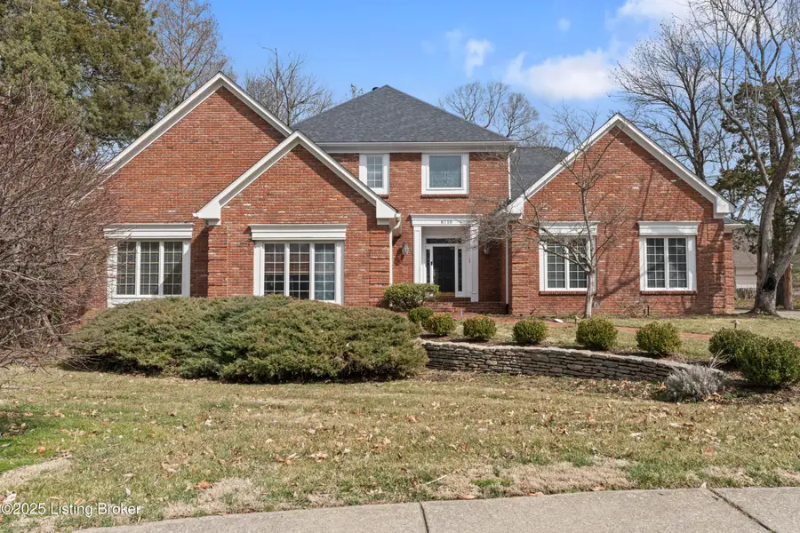 8710 Oldbury Pl, Louisville, KY 40222 - #2